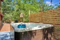 Cabin Sweet Cabin - Modern Log Cabin @ Beaver Lake W/Hot Tub