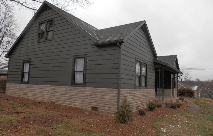 Spacious family-friendly 4-bedroom house in downtown Tell City
