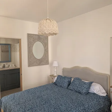 Aux 3 Maillets 1. Beautiful apartment in a 16th-century house.