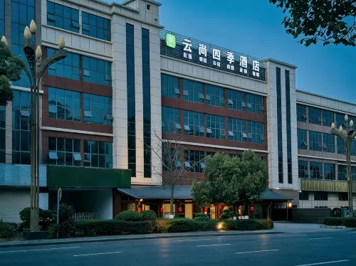 Youngsun Seasons Hotel(Zhenfu&Yunxi Middle School)