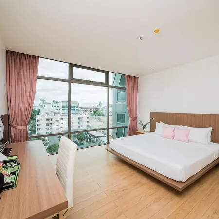 Seven Zea Chic Hotel