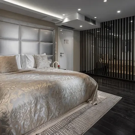 Hotel 9