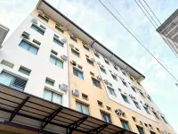 airobedz Manila - Near Taft Avenue Hotels near Roxas Boulevard
