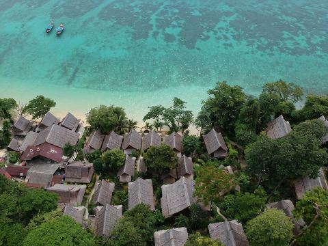 Phi Phi Relax Beach Resort Hotele w: Ko Phi Phi