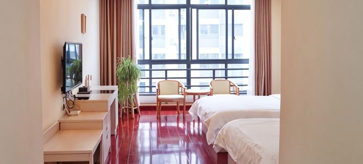 Anmen Phoenix Yipin Business Hotel Ξενοδοχεία στην πόλη Κιμένγκ