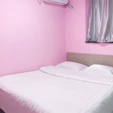 Ruihong Fashion Room