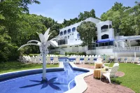 Villa Bejar Tequesquitengo - Pools