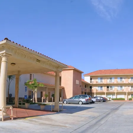 Mid City Inn & Suites Pico Rivera