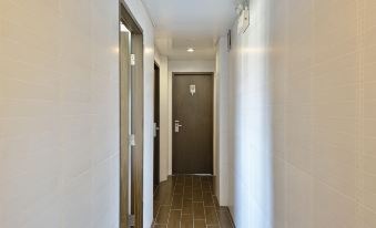 Mong Kok 1812 Guest House
