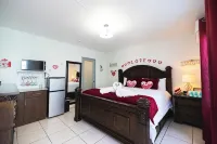 Les Guest House Apartment with Jacuzzi and Pool - 3-Star
