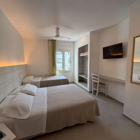 Hostal Rom Familiar