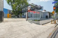 SANS Stay Onengan Inn Salatiga - parking