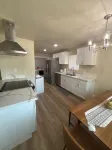 3-bedroom home close to Airport. Beutifully decorated. - บังกะโล