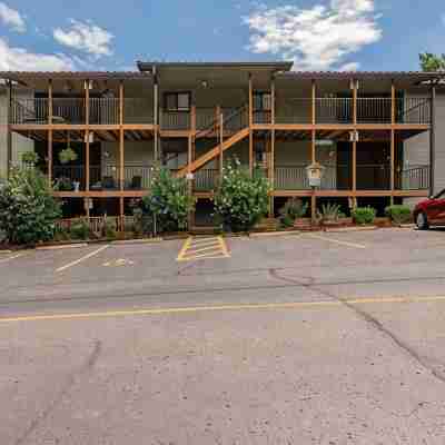 Top Notch Retreat 1 Mile from Silver Dollar City! Hotel Exterior