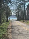 Charming 2-bed 2-bath cabin with views of Lake Guntersville from every room. - Family