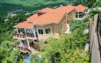 Luxury 1 Bedroom Penthouse with Stunning Ocean Views