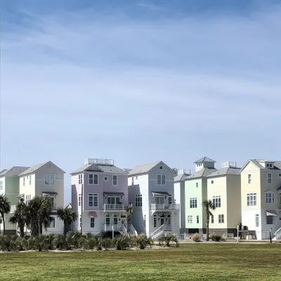 GREAT OCEAN VIEWS!!! BEAUTIFUL 2 BR/2 bath LUXURY CONDO SLEEPS 6 - 4-Star