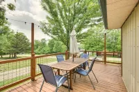 Family Friendly Lake House -1 hour from KC! - Homestays