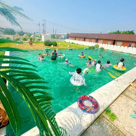 夏天的花園觀海民宿