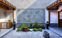 Xiangjian Zhiqing Homestay (Xinlong Road) Hotel di 