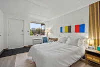 Stay Downtown, Free Gated Parking, Renovated Studio! 524