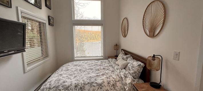 Lake front Cottage / Hot tub, Sauna , Arcade Hotels in Haliburton County
