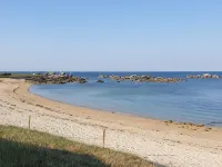 Twin detached villas 100m from the beach 트레건크 호텔