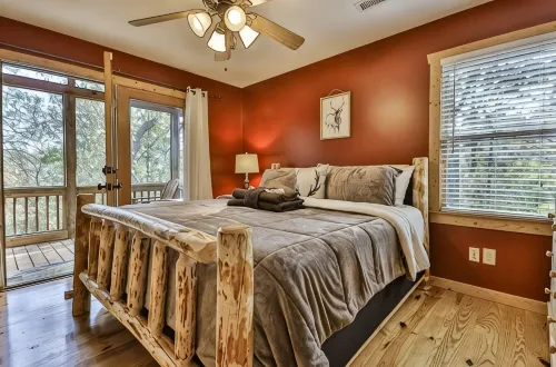 Peaceful Retreat~7 mins to town~Hot Tub,Fire Pit,Game Room, Fireplace & More! - Alphydda