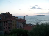 Apartment in Villa with Garden and Sea View - Sea View
