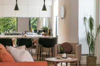 Luxury Adelaide Retreat  | Steps to Top Dining & Festivals - บังกะโล