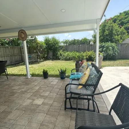 Heated Pool House with Wi-Fi parking available BBQ GRILL(private duplex house)