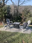 Blue Moon tiny cabin close to everything with Mountain View No Cleaning Fees - Hytter