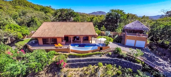 Jungle and Ocean Paradise, Infinity Pool, 4BR/3BA - Private location! Hotels in Sardinal