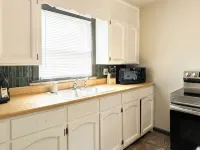 More Space than Hotel -- King Bed/ Bunk Bed / Laundry - 29mi to Nashville