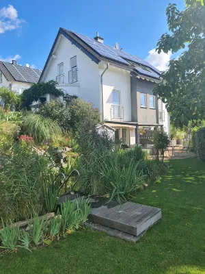 Traumhaftes und Entspanntes Wohnen am Gartenteich