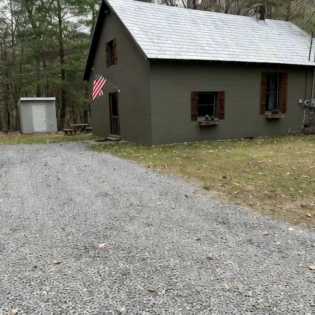Cabin joins Lost River State Park! Convenient to most popular hiking trail.