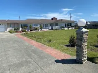 Steps to Beach! Pet Friendly. - 4-Star