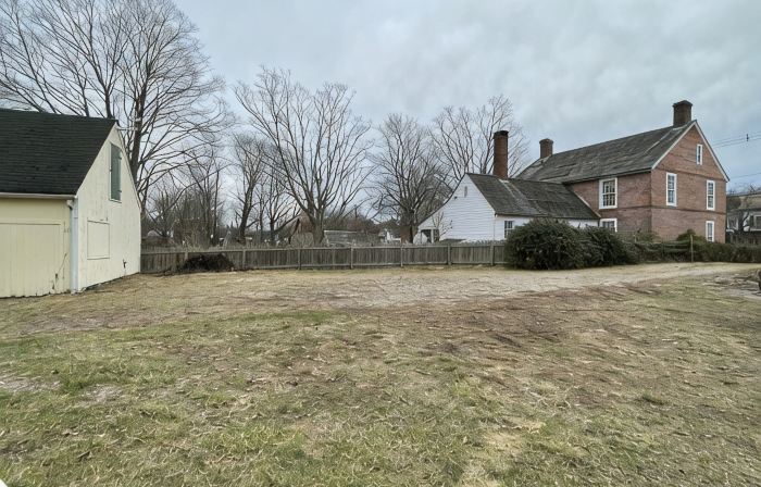 Large Charming Historic House close to Beaches
