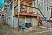 Walk to Train! Pet-Friendly Townhome! - 3 stjerner