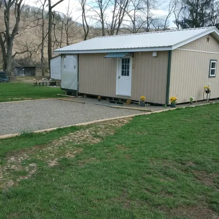 River Bungalow in lovely Dunn's Eddy, Youngsville with AC, WiFi & Fire ring.