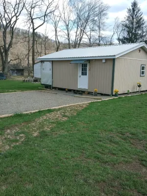 River Bungalow in lovely Dunn's Eddy, Youngsville with AC, WiFi & Fire ring.