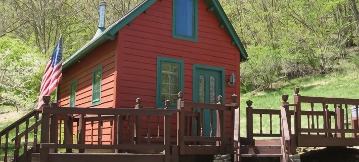 Thornwood Cottage is the perfect little get away Hotels in Allamakee County