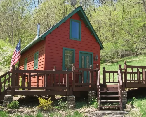 Thornwood Cottage is the perfect little get away Hotels in Allamakee County