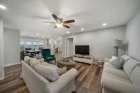 Grand Lake Waterfront home 5 minutes to the boat launch!