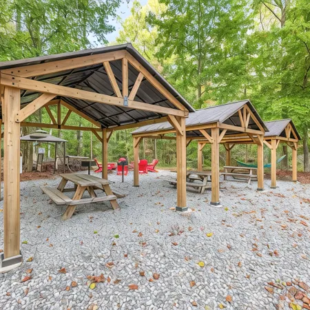 1 Bedroom Cozy Cabin 4 Miles to Downtown Helen! Fireplace, Kitchen, Fire Pit!