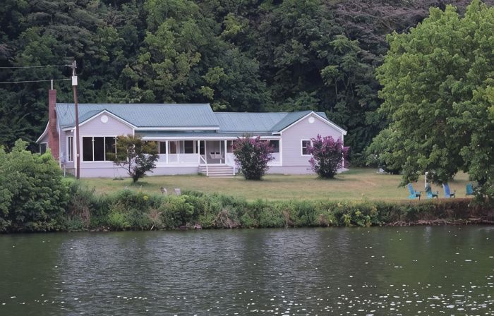 Deltopia on Waterfront New River/Claytor Lake