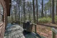 Tall Pines - A cozy cabin in North GA mountains w/hot tub and mountain views!