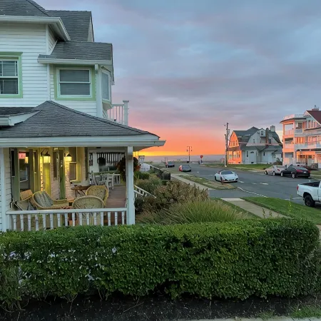 Oceanview 4 Houses to Beach!  6 Beach Passes, Chairs, Towels, Umbrellas Included