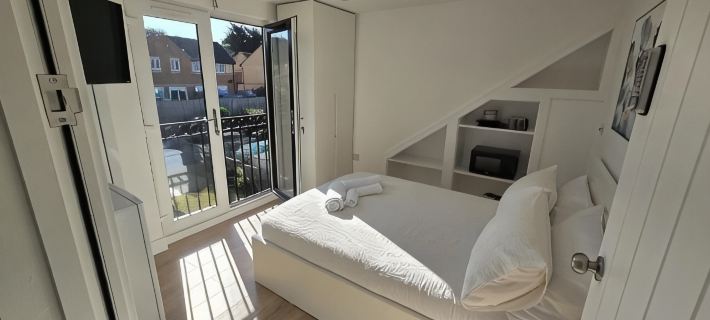 Albion's House Hotels in Luton