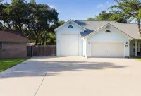 Family Friendly Private Pool Near Rockport Beach and Fulton Mansion - 4-Star